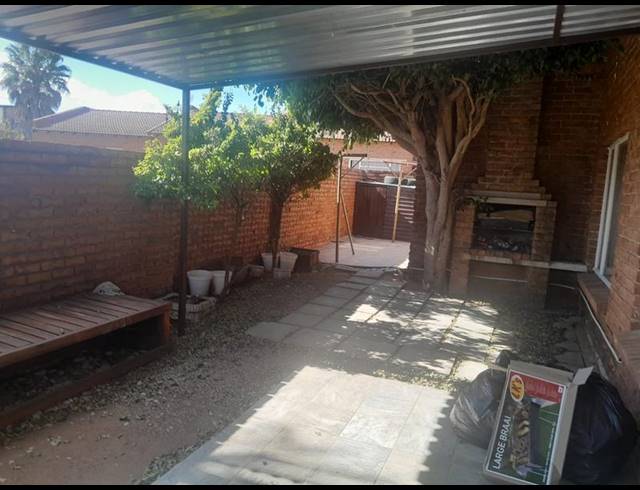 3 BEDROOM PROPERTY TO RENT IN BENDOR